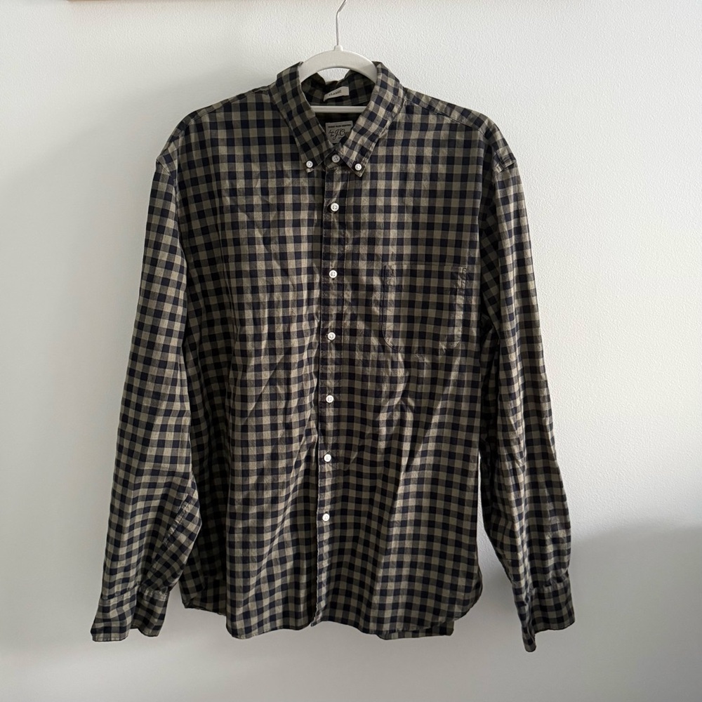 J. Crew Black and Olive Green Plaid Button Down Shirt Classic Fit